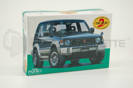 Aoshima - Mitsu Pajero metal top