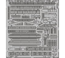 Eduard - USS Kittyhawk part 2 hull & deck (Trumpeter)
