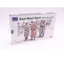 Riich Models - East meet West Elbe 1945