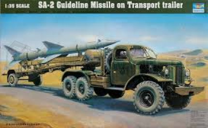 Trumpeter - SA-2 missile & remorque