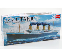 Academy - Titanic 1/700