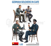 Miniart - German soldiers in café